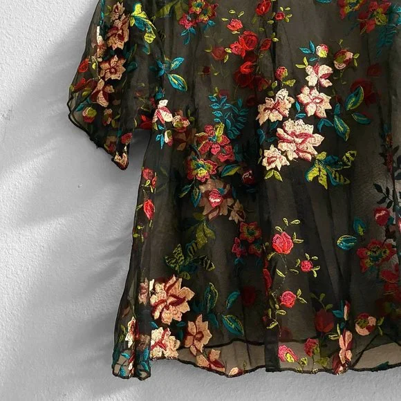 Kimchi Blue Urban Outfitters Alana Floral Embroidered Sheer Top Shirt Black XS - Picture 3 of 5